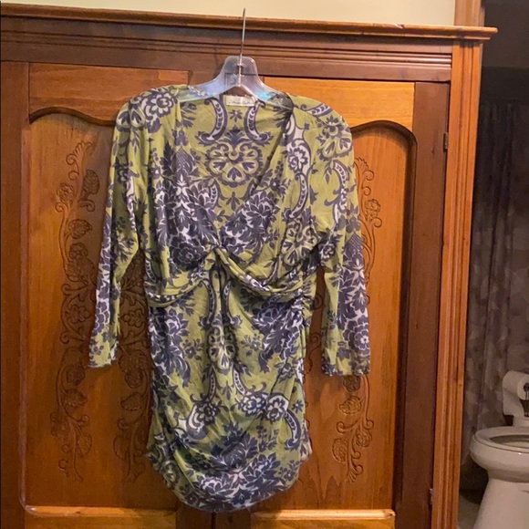 Lime green and grey print top - Picture 1 of 4